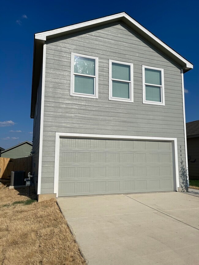 Front Elevation - 20418 Onyx Ring