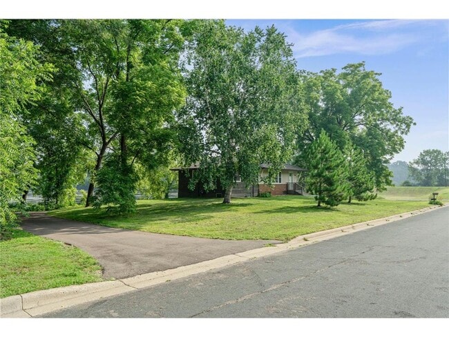 Building Photo - 1435 Englert Rd