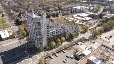 Building Photo - 525 E 6th St
