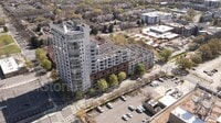 Building Photo - 525 E 6th St