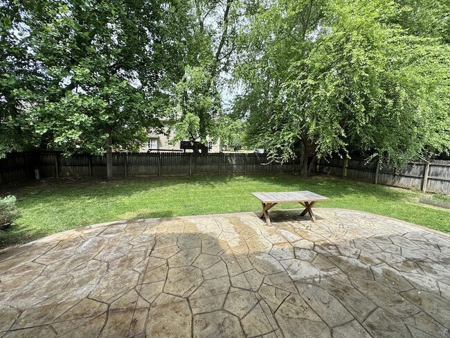Building Photo - 1370 Buckingham Cir