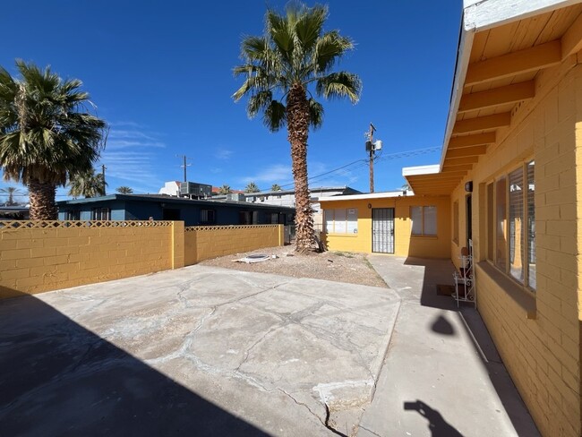 Building Photo - 1304 Rexford Pl