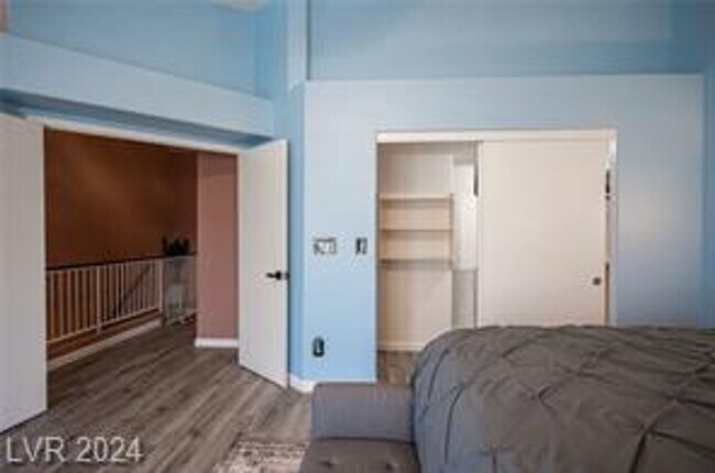 Building Photo - Gorgeous 3 Bedroom Remodeled Near Summerlin