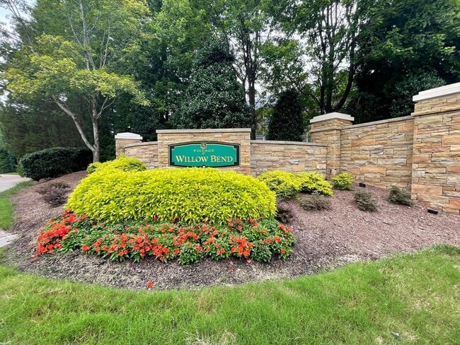 Building Photo - 9519 Dellbrook Ct