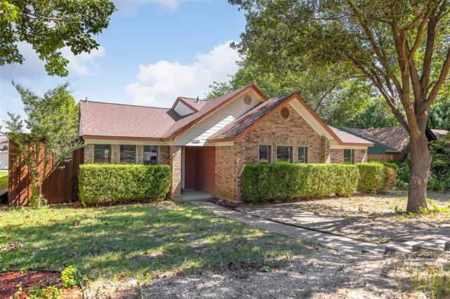 Building Photo - 8400 Willow Creek Dr