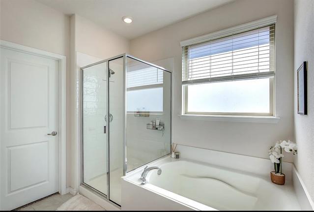 Building Photo - 4055 Ellinger Dr