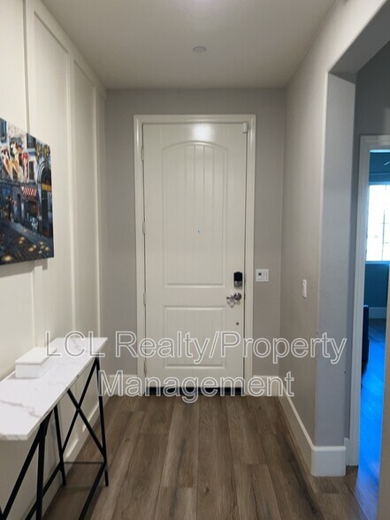 Building Photo - 29285 Caravel Dr