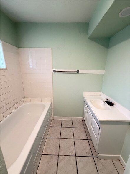 Building Photo - 4527 Fitzwater Dr
