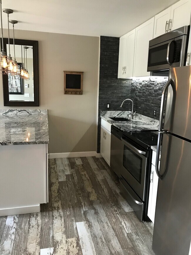 Building Photo - 50 North St.