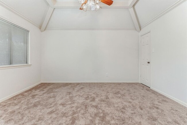 Building Photo - 18242 Vinland Dr