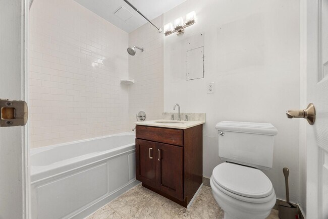 Building Photo - 227 Christopher Columbus Dr
