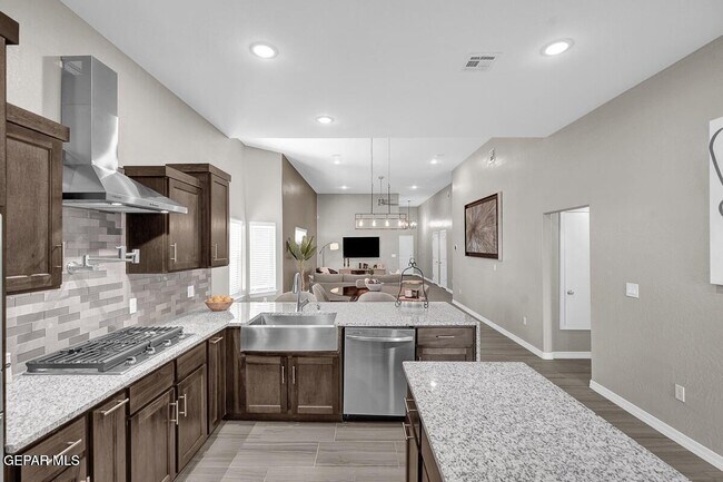 Building Photo - 15340 Resolve Dr