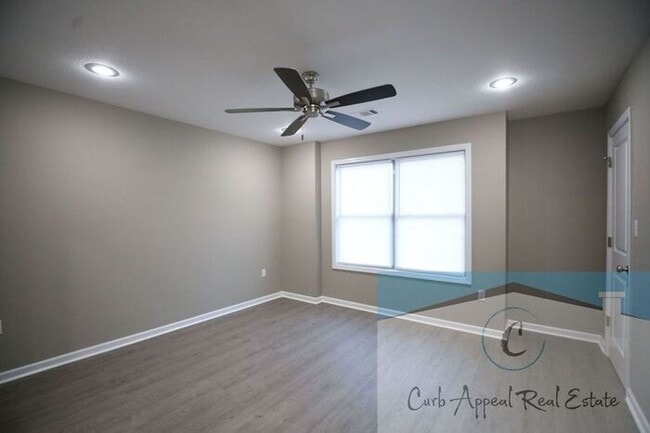 Building Photo - Luxury 2 bed 2 bath apartment - new construction!! Washer, dryer and utilities included!!