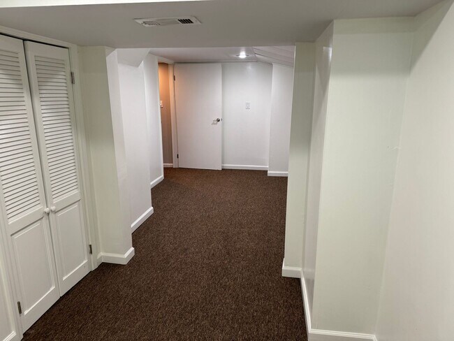 Building Photo - 2 Bedroom, 2.5 Bathroom Half Double in Dublin, OH