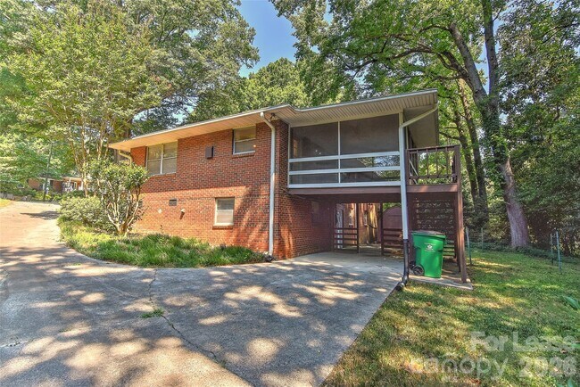 Building Photo - 1215 Sewickley Dr