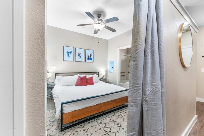 Building Photo - 501 E Oltorf St