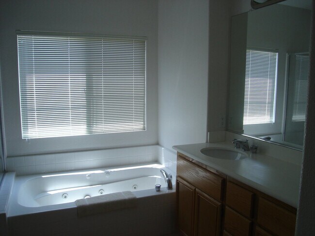 Building Photo - OCEANSIDE - Charming 4BD/3BA Coastal Home with Modern Comforts