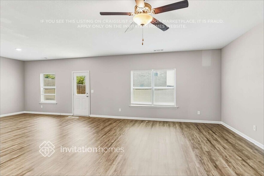 Building Photo - 439 Vermeer Ct