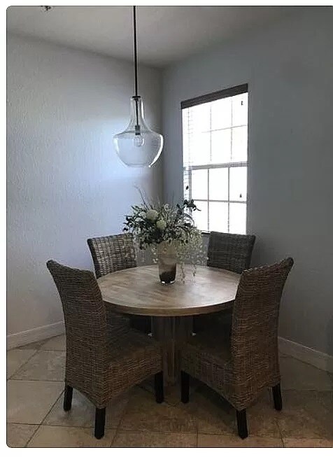 Dining area - 108 Locustberry Ln