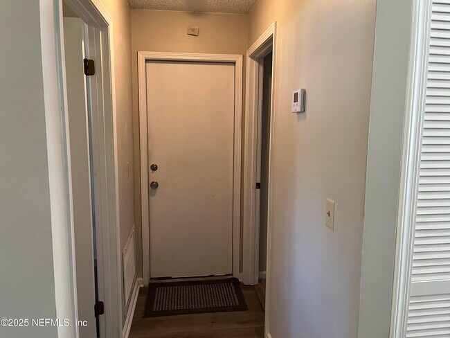 Building Photo - 410 Jax Estates Dr N