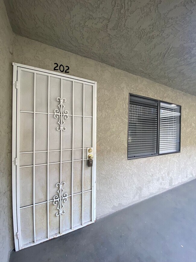 Interior Photo - 1429