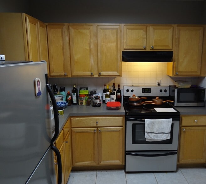 Primary Photo - 3725 S Ocean Dr