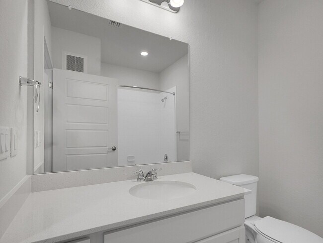 Building Photo - $2,195 - 2 Bed, 2 Bath Condo in Broomfield...