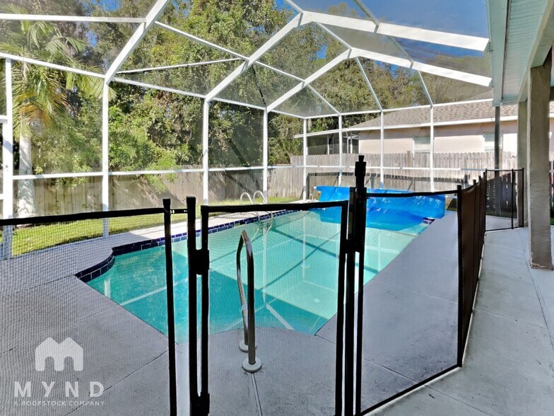 Building Photo - 7026 Captiva Cir