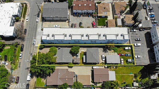 Building Photo - 14918 1/2-14912 Wyandotte St