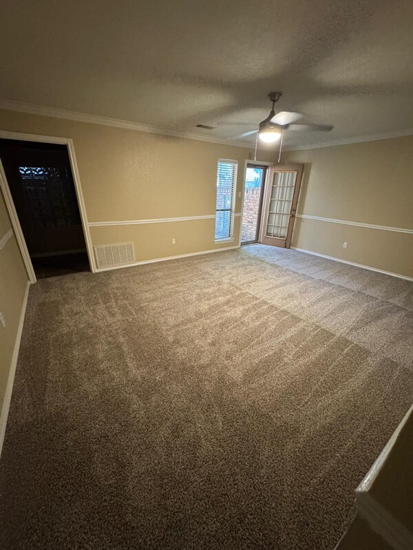 Building Photo - 3622 Green Hollow Dr