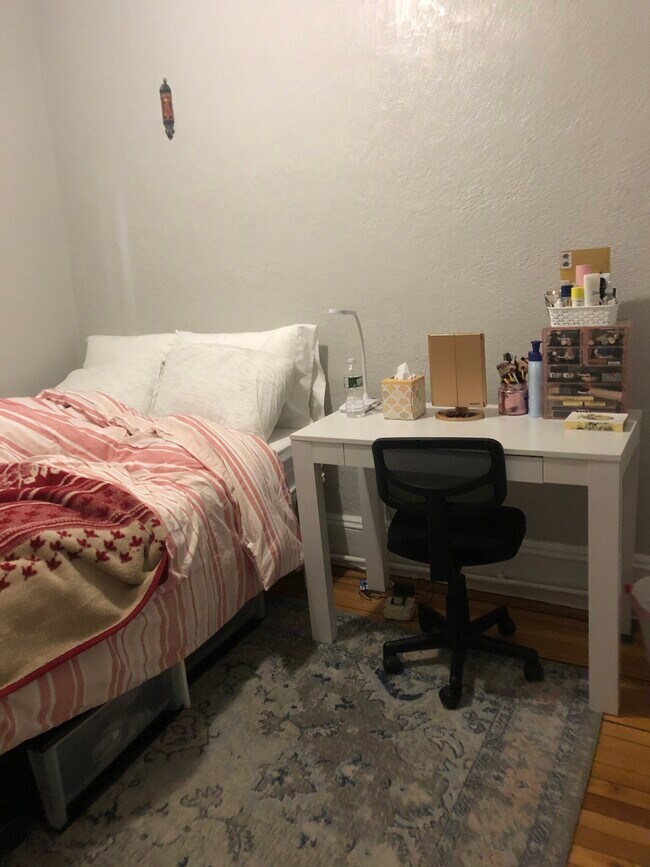 Building Photo - 17 Ogden St