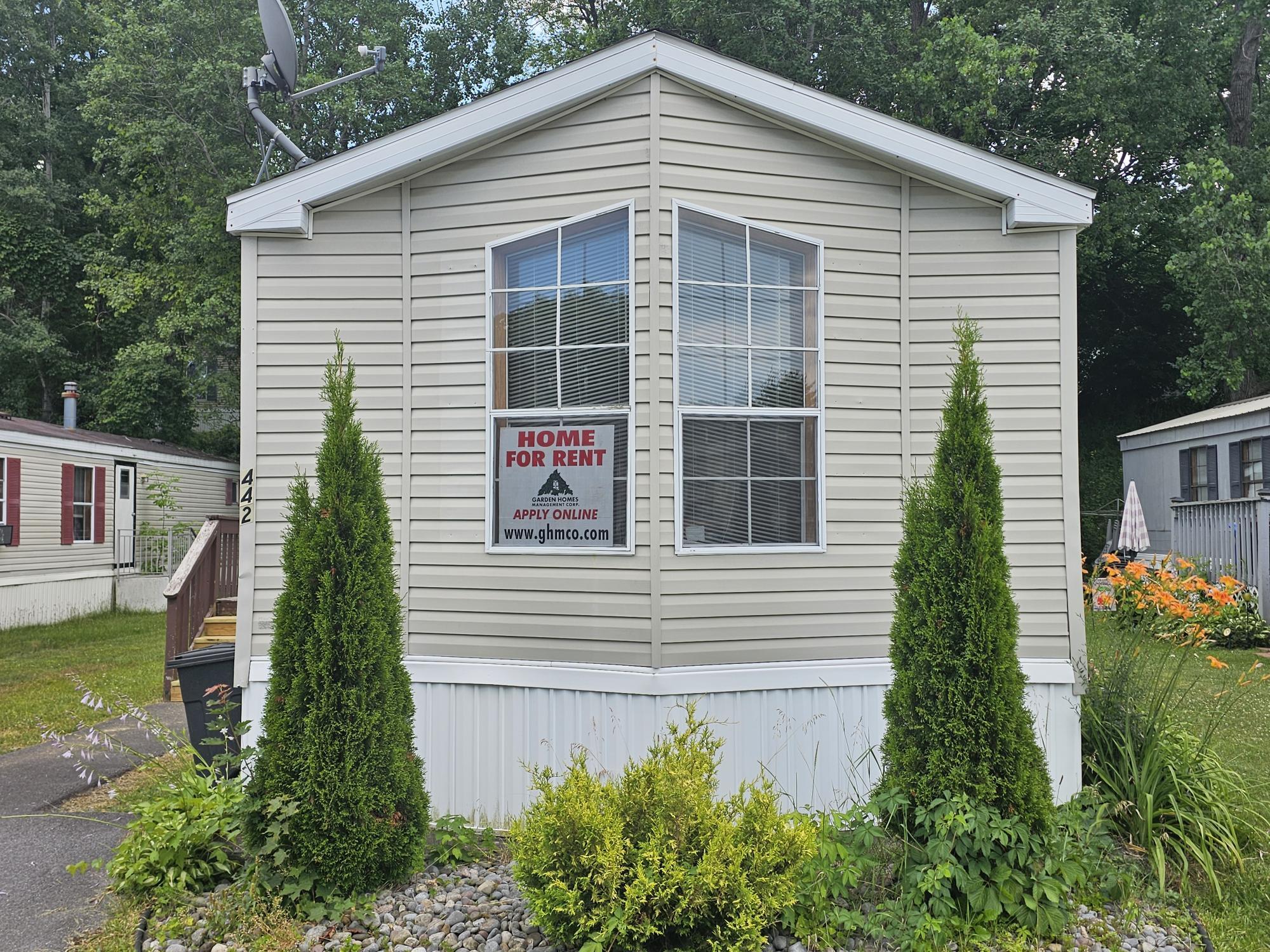 Building Photo - 442 Tulip Dr