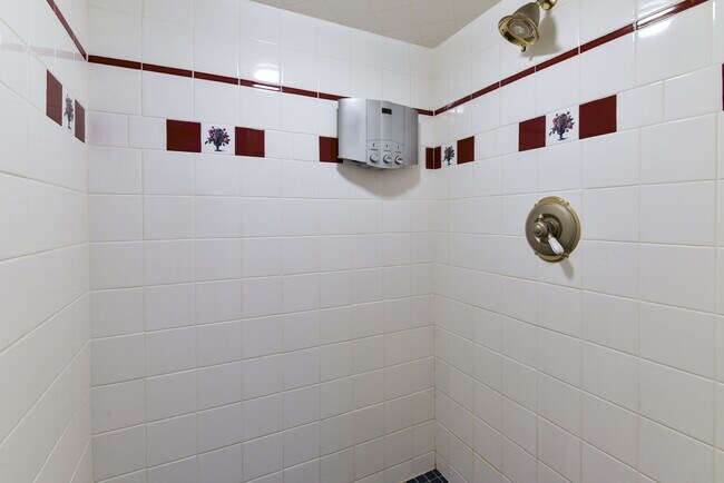 Building Photo - 5558 State Hwy 265