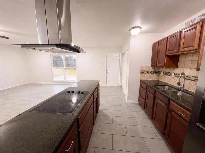 Building Photo - 3732 Sugarberry Dr