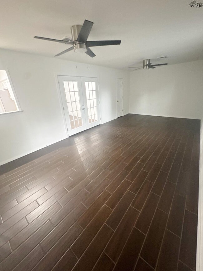 Building Photo - 4318 Hillsboro