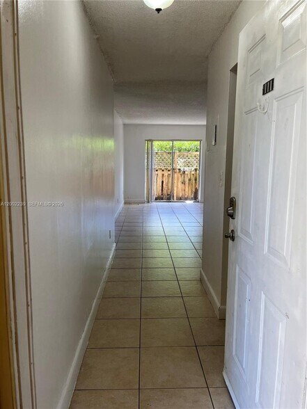 Building Photo - 8650 SW 109th Ave