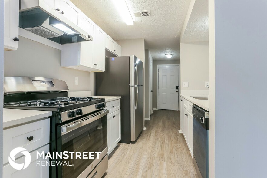 Building Photo - 2153 Scarbrough Rd