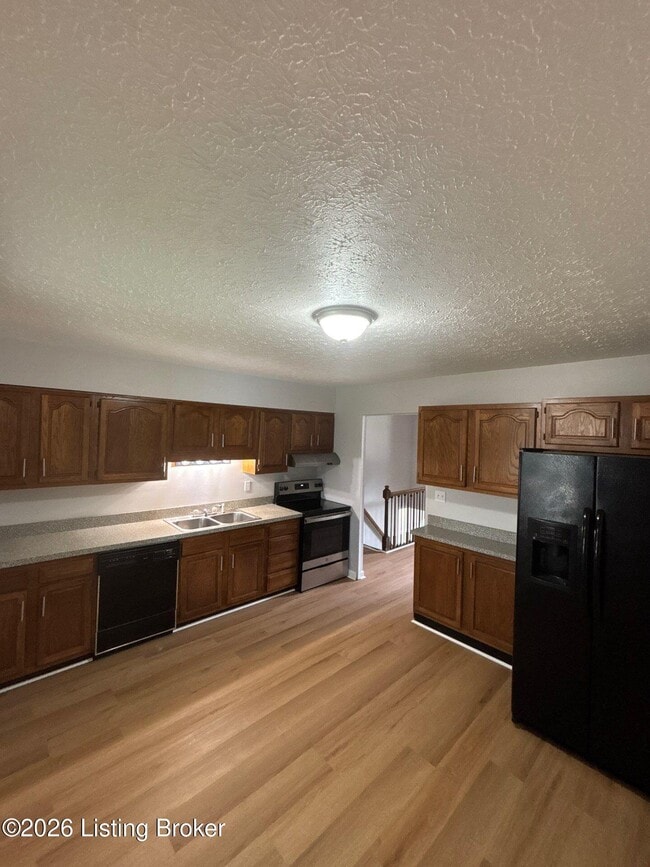 Building Photo - 418 Lyndon Ln