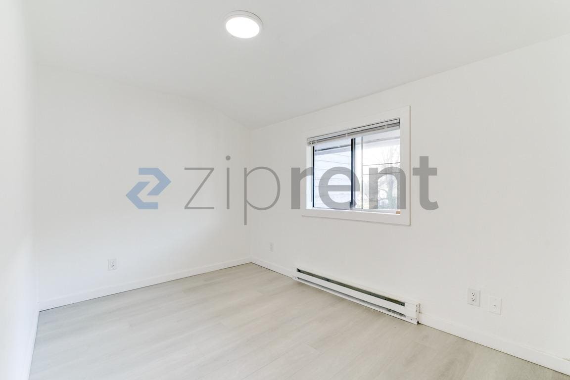 Building Photo - 2717 S 125th St