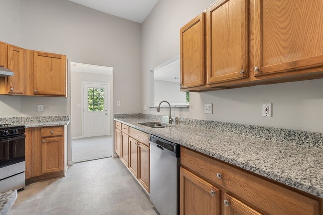 Building Photo - 3690 Golfe Links Dr