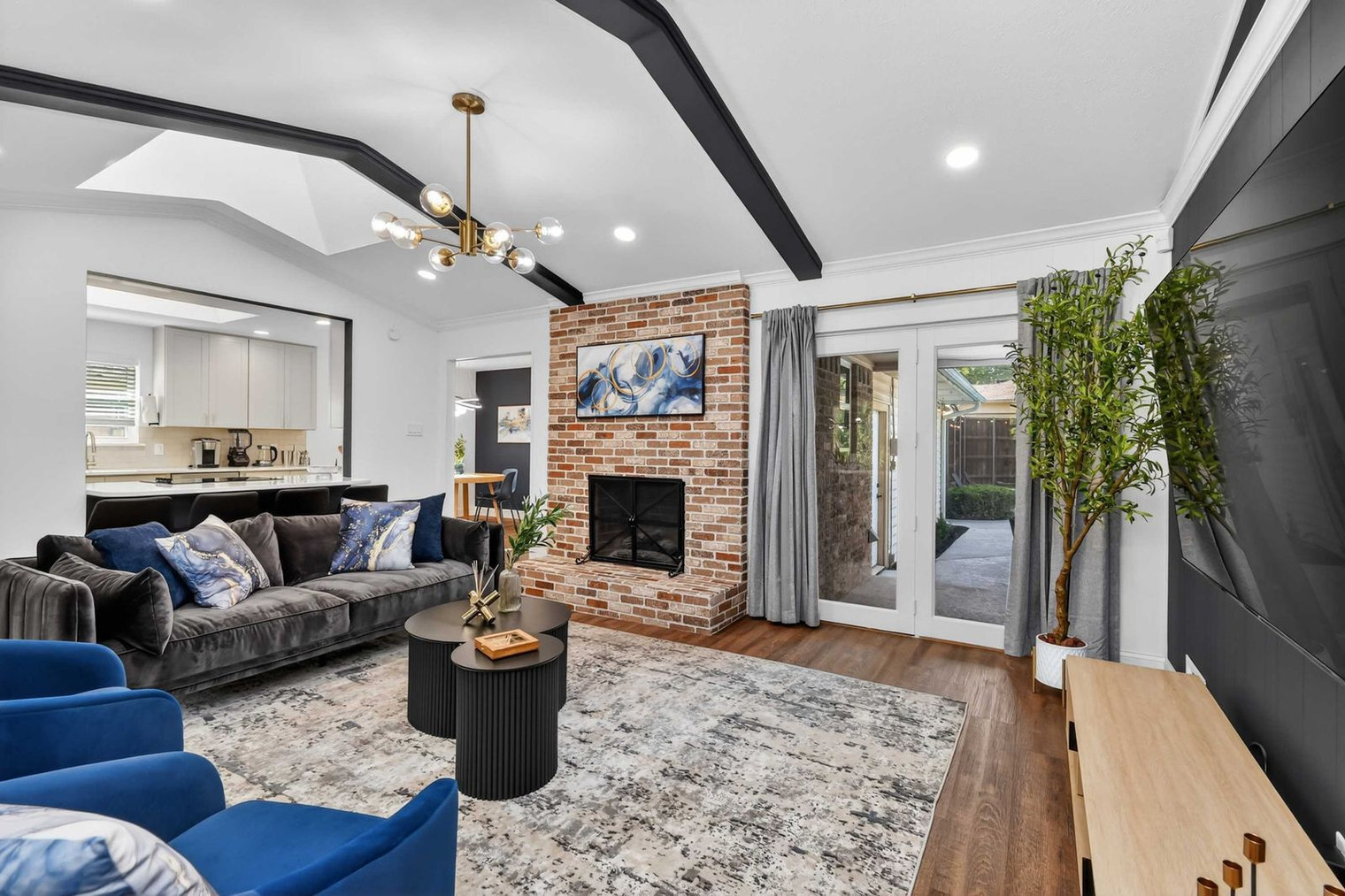 Building Photo - 7651 La Bolsa Dr