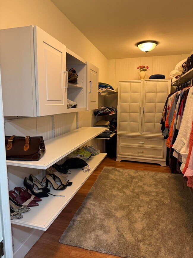 Building Photo - 7194 Promenade Dr