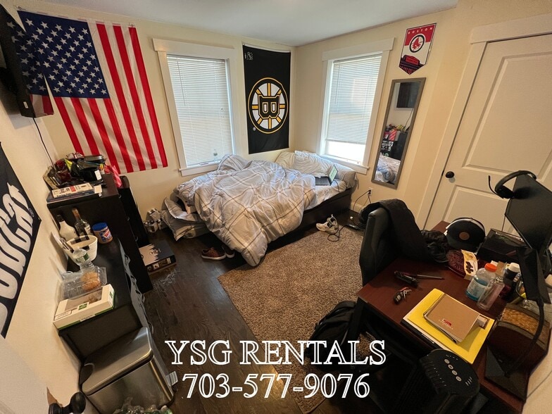 Building Photo - 24 Sunset St