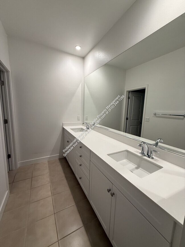 Building Photo - 02/2026