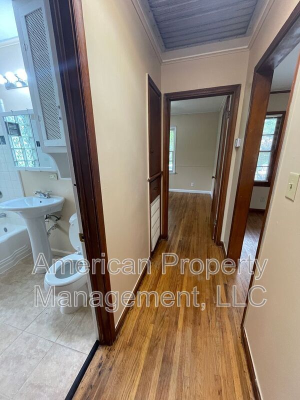 Building Photo - 4941 S Detroit Ave