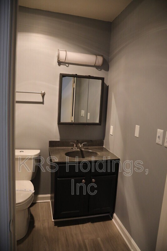 Building Photo - 1411 Bainbridge St