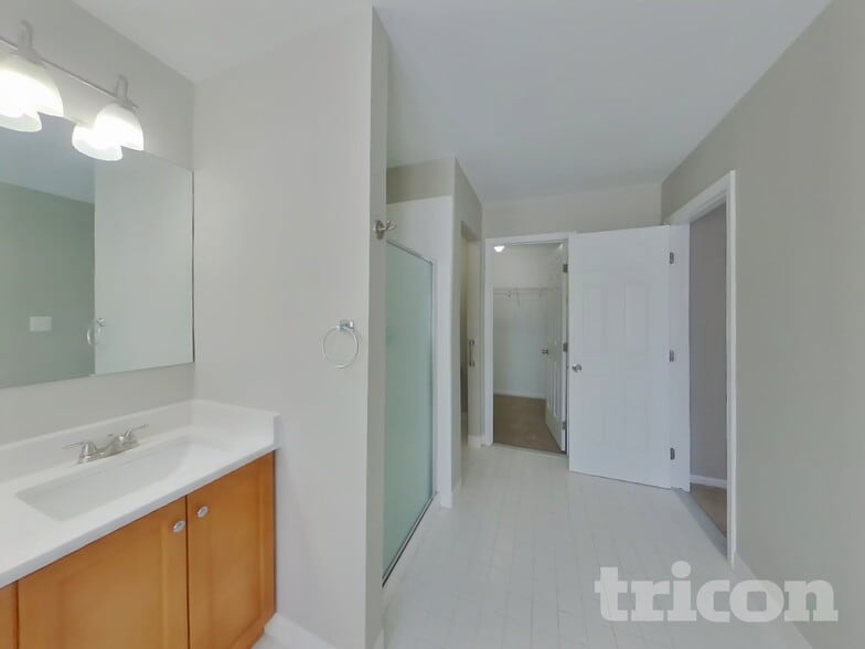 Building Photo - 137 Harvard Dr