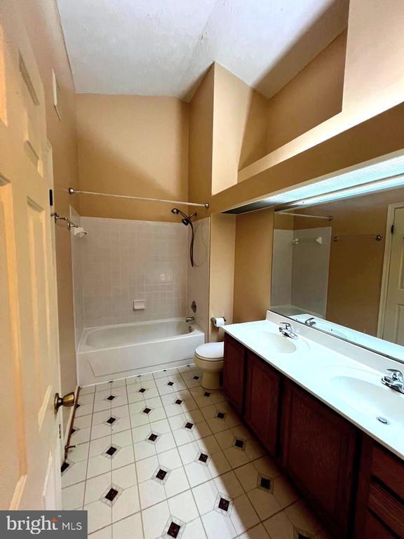 Building Photo - 401 Fleece Flower Dr