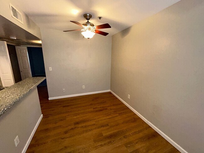 Building Photo - 12123 W Bell Rd