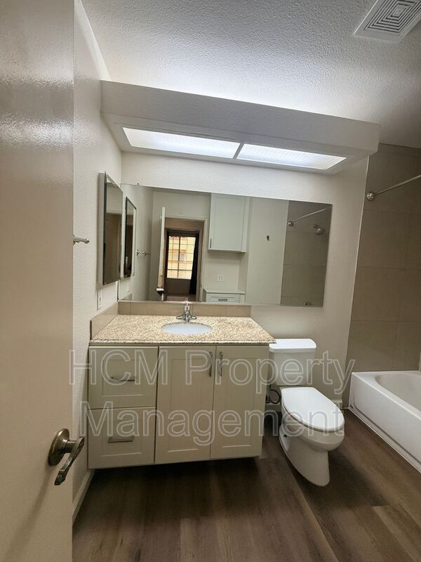 Building Photo - 113 Alberti Aisle